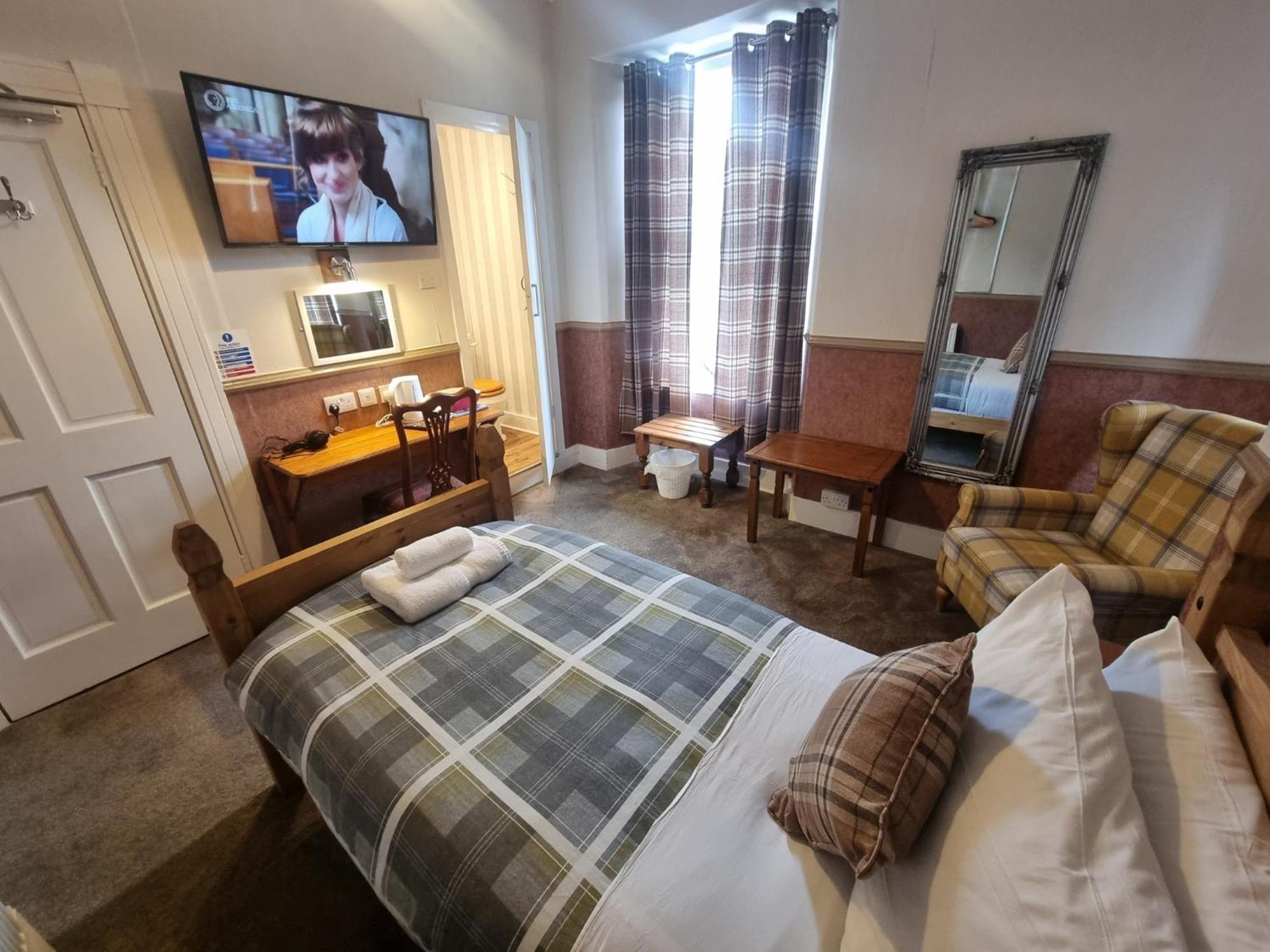 פורט ויליאם Roy Bridge Hotel מראה חיצוני תמונה