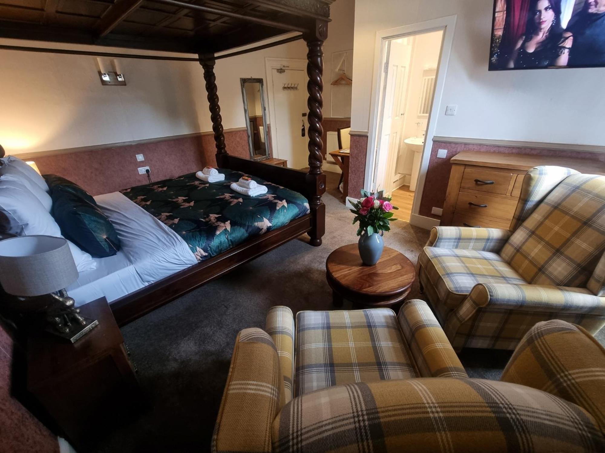 פורט ויליאם Roy Bridge Hotel מראה חיצוני תמונה